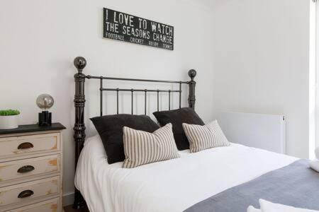 Charming Bolthole 400M To Beach Earnley Luaran gambar